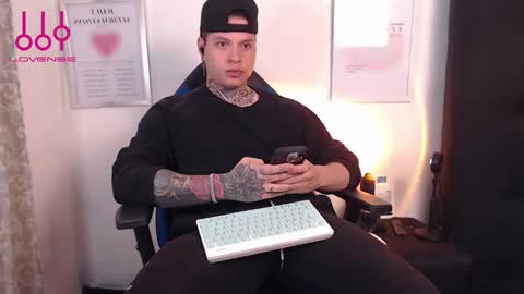 aaronsmith2_ online show from 12/05/24, 04:53