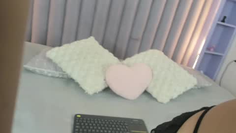 Snapshot of aashleytaylor chatting on 03/06/25, 11:25 AASHLEY online show from 03/06/25, 11:25