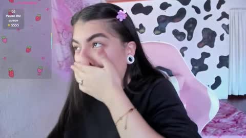 Snapshot of abbie_senjen chatting on 09/20/25, 08:32 April online show from 09/20/25, 08:32