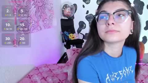 Snapshot of abbie_senjen chatting on 10/12/25, 05:12 April online show from 10/12/25, 05:12