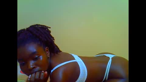 abbiehh online show from 04/17/26, 02:53