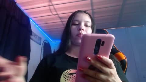 Snapshot of abbiprada chatting on 09/15/25, 06:41 abbiprada online show from 09/15/25, 06:41