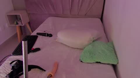 Abby online show from 10/10/25, 02:27