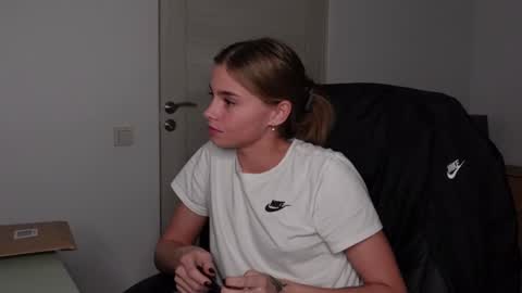 ABBY LAKER online show from 01/09/25, 12:03