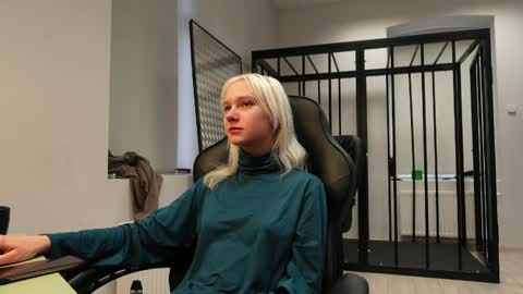 ABBY LAKER online show from 09/27/25, 05:45