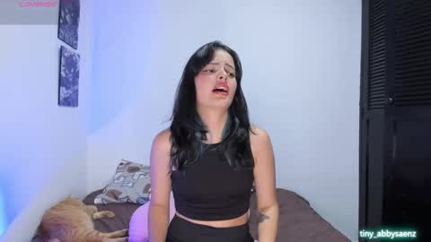 Snapshot of abby_saenz01 chatting on 09/12/25, 07:36 Abby Saenz online show from 09/12/25, 07:36