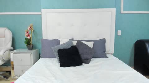 Abby Dixon  online show from 03/25/26, 12:22