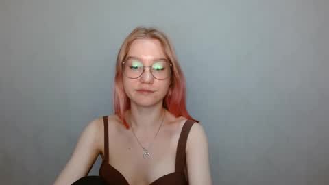 Abby Lovense is active online show from 12/08/24, 11:14