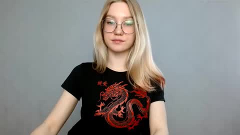 Snapshot of abbymoore__ chatting on 02/17/25, 12:27 Abby Lovense is active online show from 02/17/25, 12:27