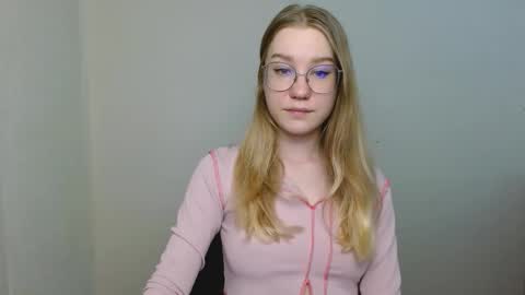 Abby Lovense is active online show from 02/16/26, 12:12