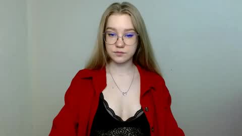 Snapshot of abbymoore__ chatting on 06/07/26, 10:19 Abby Lovense is active online show from 06/07/26, 10:19