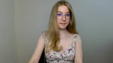 Snapshot of abbymoore__ chatting on 06/09/26, 10:16 Abby Lovense is active online show from 06/09/26, 10:16