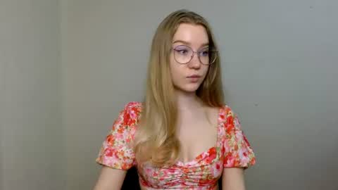 Snapshot of abbymoore__ chatting on 06/11/26, 09:51 Abby Lovense is active online show from 06/11/26, 09:51
