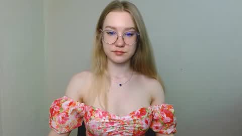 Abby Lovense is active online show from 07/07/26, 10:08