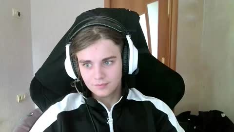 abbysal_blade online show from 10/03/25, 08:00