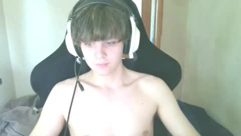abbysal_blade online show from 06/18/26, 08:36