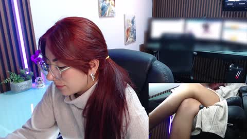 Snapshot of abbystones chatting on 02/04/25, 02:43 Abby Stones online show from 02/04/25, 02:43