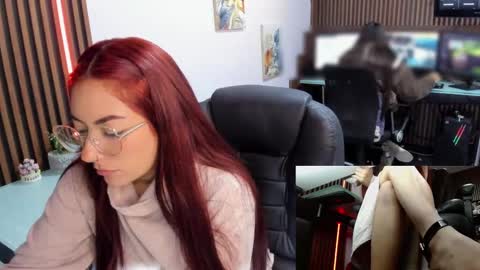 Snapshot of abbystones chatting on 02/10/25, 02:48 Abby Stones online show from 02/10/25, 02:48