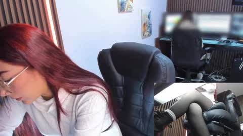 Snapshot of abbystones chatting on 02/19/25, 04:00 Abby Stones online show from 02/19/25, 04:00