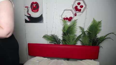 abbytaylorr online show from 04/23/26, 04:53