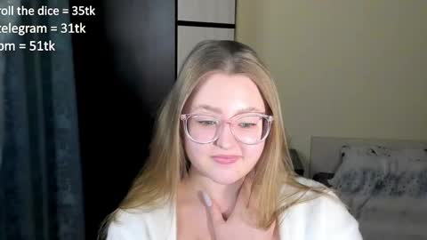 Snapshot of abbywyte chatting on 01/05/25, 02:41 Abby    Stream at Sat  Sun  Mon  Fri online show from 01/05/25, 02:41