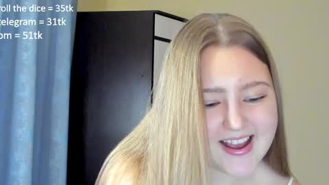 Snapshot of abbywyte chatting on 01/12/25, 01:05 Abby    Stream at Sat  Sun  Mon  Fri online show from 01/12/25, 01:05