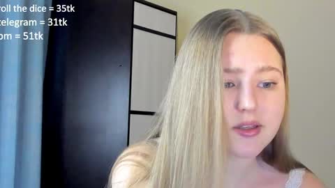 Snapshot of abbywyte chatting on 01/19/25, 12:17 Abby    Stream at Sat  Sun  Mon  Fri online show from 01/19/25, 12:17