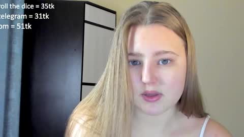 Snapshot of abbywyte chatting on 01/26/25, 01:36 Abby    Stream at Sat  Sun  Mon  Fri online show from 01/26/25, 01:36