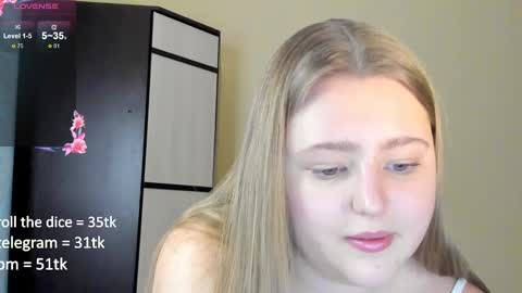 Snapshot of abbywyte chatting on 02/09/25, 04:50 Abby    Stream at Sat  Sun  Mon  Fri online show from 02/09/25, 04:50
