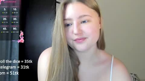 Snapshot of abbywyte chatting on 02/14/25, 03:15 Abby    Stream at Sat  Sun  Mon  Fri online show from 02/14/25, 03:15