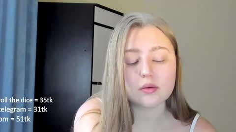 Snapshot of abbywyte chatting on 02/15/25, 02:22 Abby    Stream at Sat  Sun  Mon  Fri online show from 02/15/25, 02:22