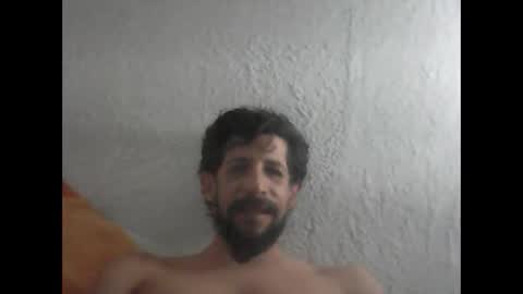 Snapshot of abcdisenio85 chatting on 05/19/26, 02:51 Chuk online show from 05/19/26, 02:51