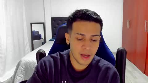 Independence model AbelAsburgo online show from 12/27/24, 05:09