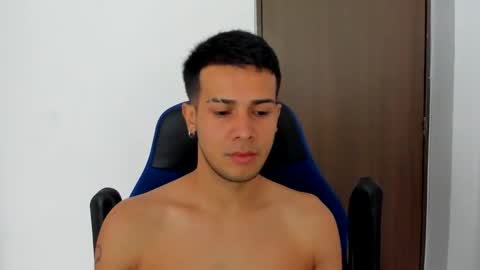 Independence model AbelAsburgo online show from 02/21/25, 06:37