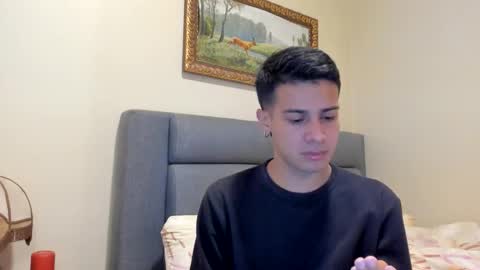 Independence model AbelAsburgo online show from 09/20/25, 11:17