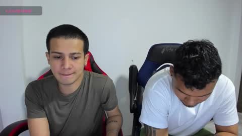 Independence model AbelAsburgo online show from 02/14/26, 04:53