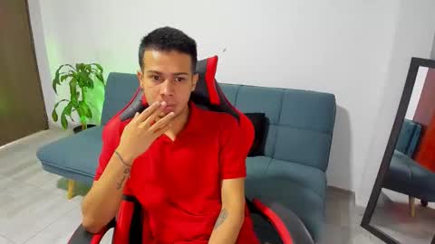 Independence model AbelAsburgo online show from 03/06/26, 01:24