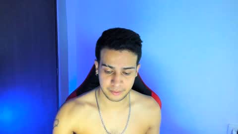 Independence model AbelAsburgo online show from 07/25/26, 02:42