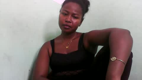 Snapshot of abella677022 chatting on 02/15/26, 06:32 abella677022 online show from 02/15/26, 06:32