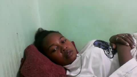 Snapshot of abella677022 chatting on 02/15/26, 08:05 abella677022 online show from 02/15/26, 08:05