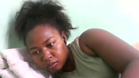 Snapshot of abella677022 chatting on 02/20/26, 06:30 abella677022 online show from 02/20/26, 06:30