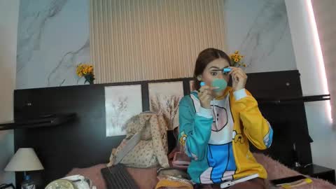 Abella online show from 09/12/25, 02:17