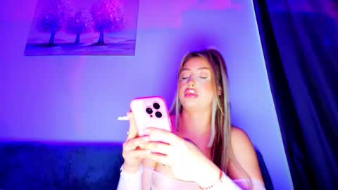 abella_soleill online show from 03/11/26, 06:19