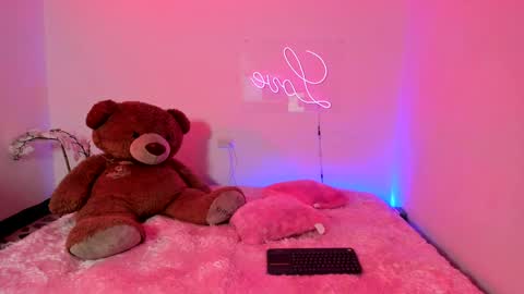  Abella and Kendra  online show from 01/11/25, 11:35