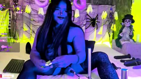 aberachmackay online show from 10/24/25, 12:01