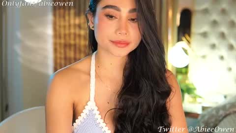 abie_owen online show from 02/24/25, 12:41