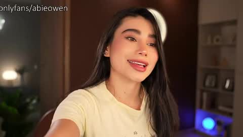 abie_owen online show from 05/10/26, 10:26