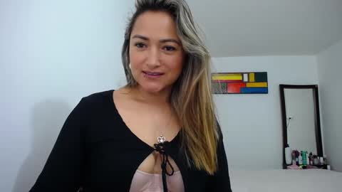 ximena online show from 01/24/25, 02:19