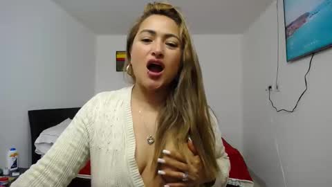 ximena online show from 10/21/25, 01:45