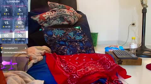 Snapshot of abigail_curvy chatting on 01/17/25, 10:45 Abigail online show from 01/17/25, 10:45